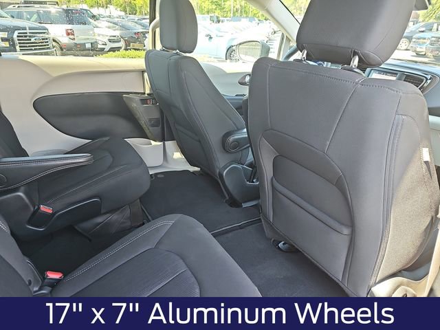 Used 2024 Chrysler Voyager LX FWD image 13