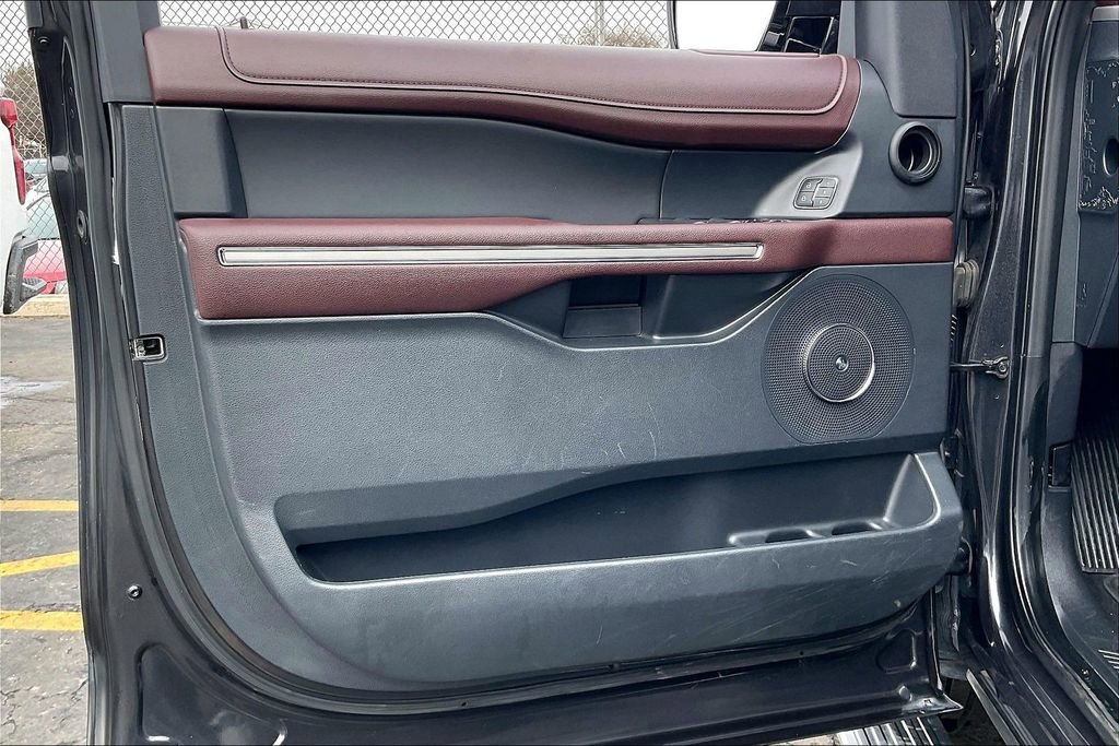 Certified 2024 Ford Expedition Limited image 22