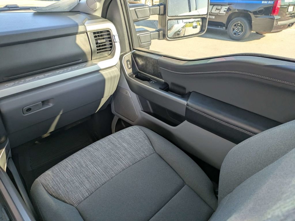 Certified 2026 Ford F250 XLT w/ XLT Premium Package AWD/4WD image 16