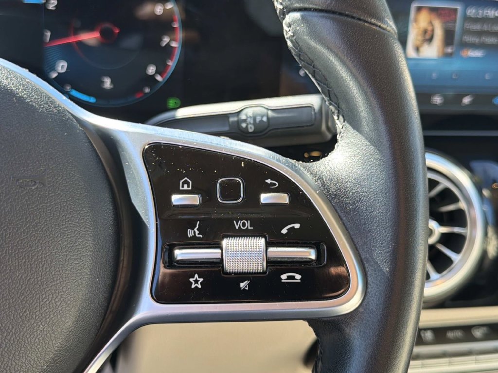 Used 2021 Mercedes-Benz GLA 250 w/ Premium Package image 22