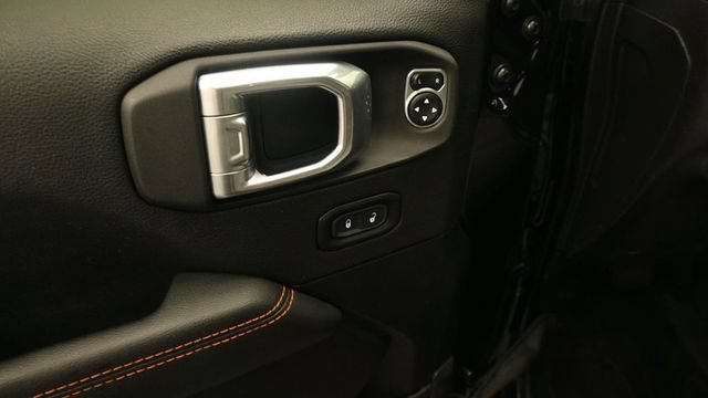 Used 2020 Jeep Gladiator Mojave AWD/4WD image 13