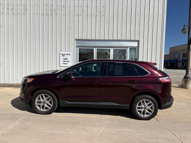 Certified 2024 Ford Edge SEL w/ Convenience Package AWD/4WD image 2