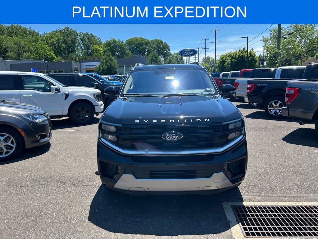 Certified 2025 Ford Expedition Platinum w/ Driver's Package AWD/4WD image 2