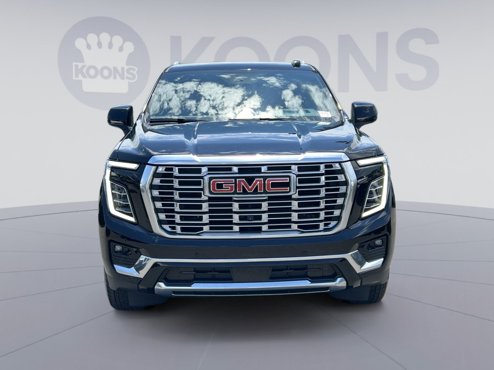 Used 2025 GMC Yukon Denali AWD/4WD image 4