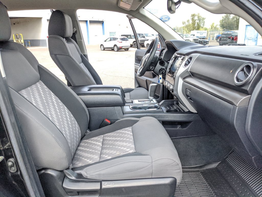 Used 2020 Toyota Tundra SR5 w/ SR5 Upgrade Package AWD/4WD image 20