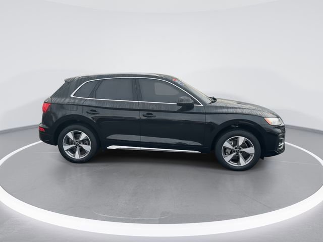 Used 2023 Audi Q5 2.0T Premium w/ Convenience Package image 6