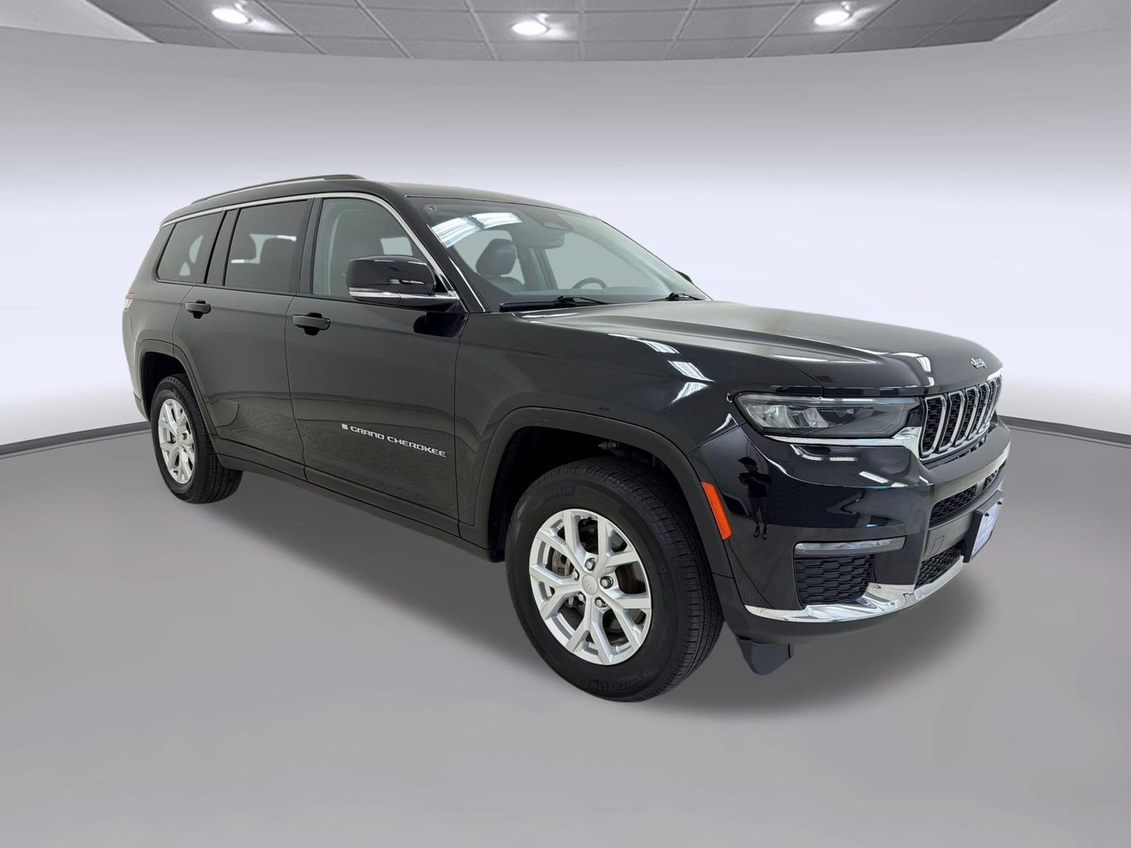 Used 2023 Jeep Grand Cherokee L Limited w/ Trailer Tow Group (B) AWD/4WD image 7