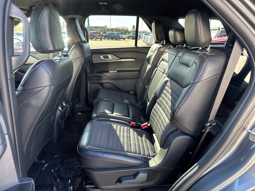 Certified 2025 Ford Explorer ST-Line w/ ST-Line Street Pack AWD/4WD image 21
