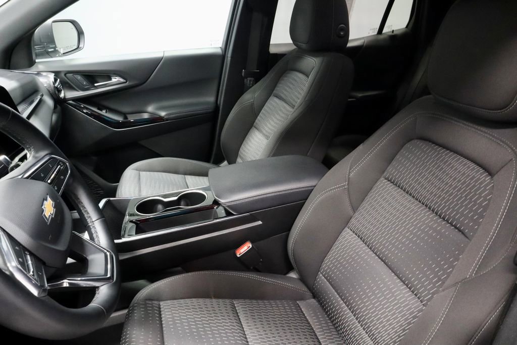 Used 2025 Chevrolet Equinox LT image 26