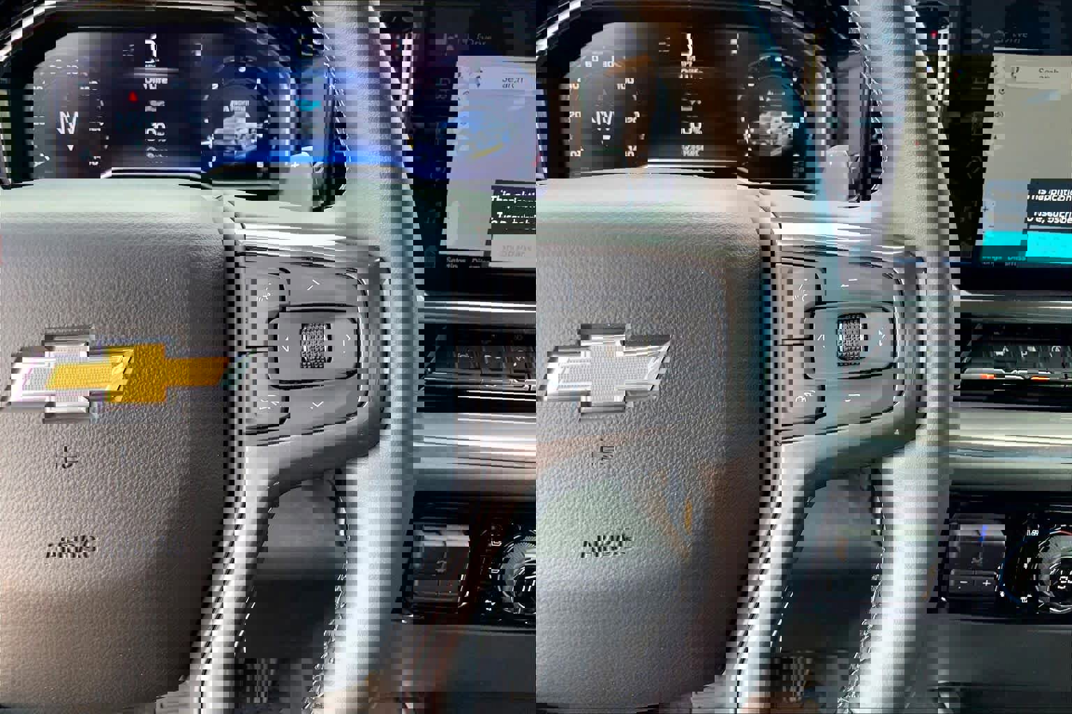 Used 2024 Chevrolet Silverado 1500 High Country w/ Technology Package AWD/4WD image 25