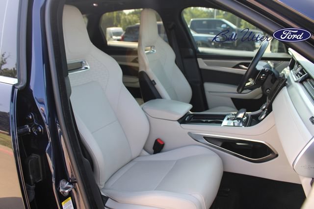 Used 2024 Jaguar F-PACE R-Dynamic S AWD/4WD image 11