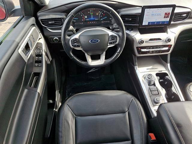 Certified 2022 Ford Explorer XLT w/ Equipment Group 202A AWD/4WD image 11