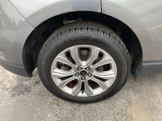 Certified 2024 Ford Edge Titanium AWD/4WD image 38