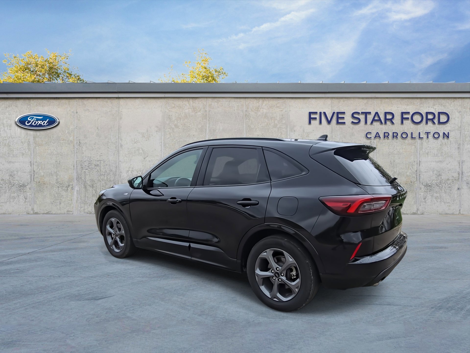 Certified 2024 Ford Escape ST-Line image 3