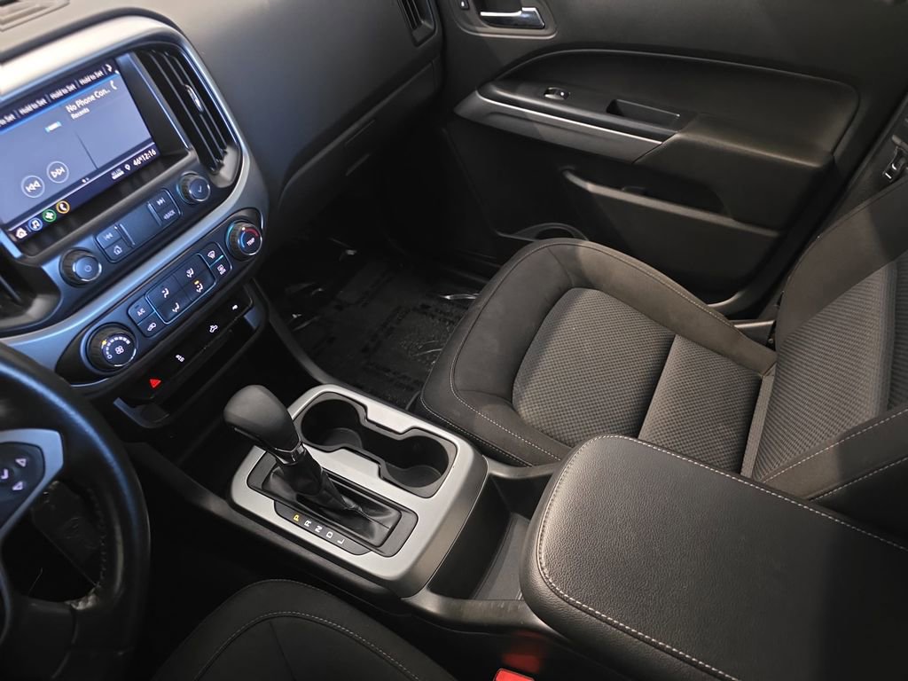 Used 2022 Chevrolet Colorado LT w/ LT Convenience Package image 22