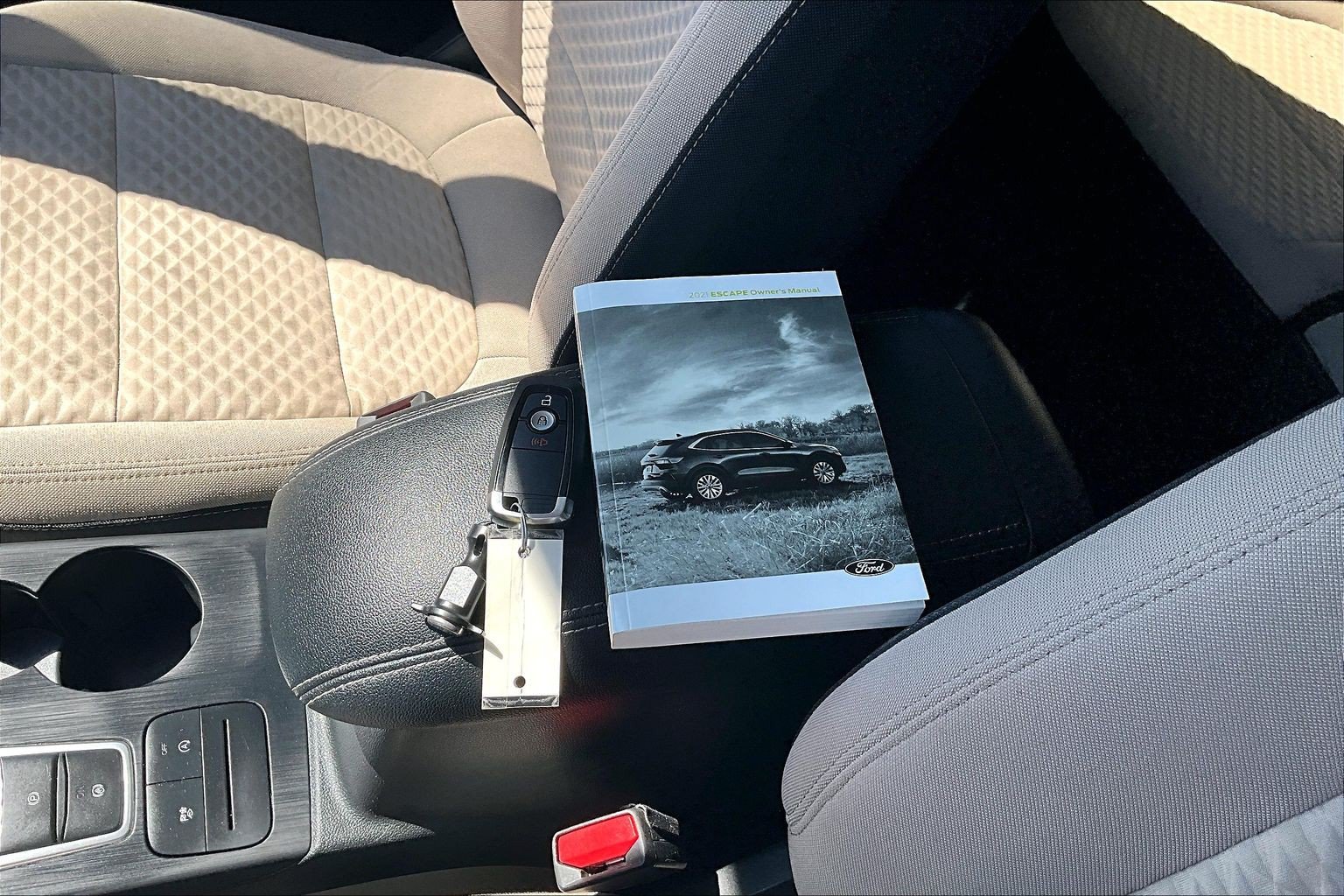 Certified 2021 Ford Escape SE FWD image 11