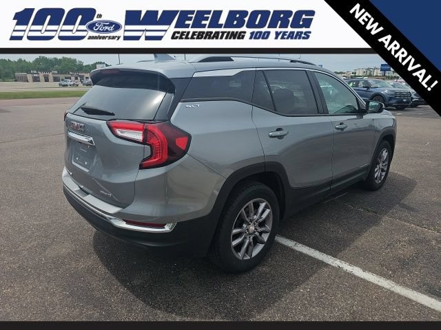 Used 2024 GMC Terrain SLT AWD/4WD image 5