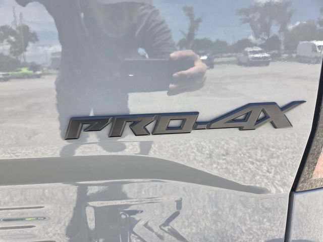 Used 2024 Nissan Frontier PRO-4X w/ Pro Premium Package AWD/4WD image 16