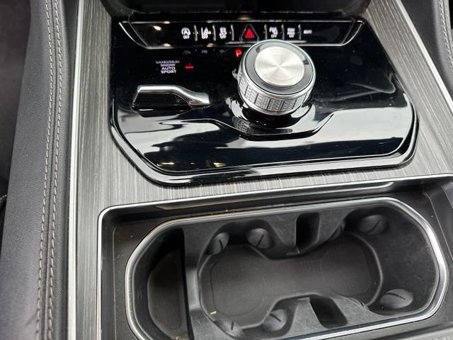 Used 2024 Jeep Wagoneer Series II AWD/4WD image 32
