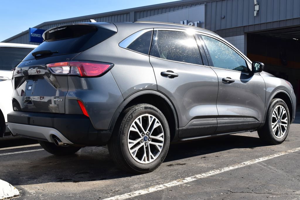 Certified 2022 Ford Escape SEL image 3