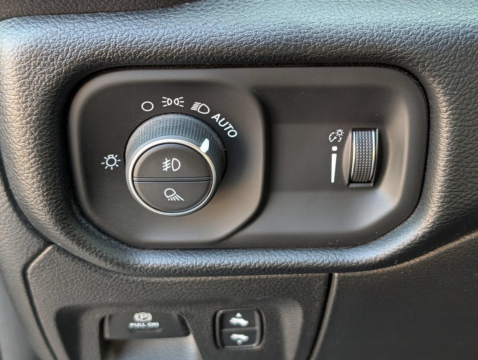 Used 2021 RAM 1500 Big Horn AWD/4WD image 17