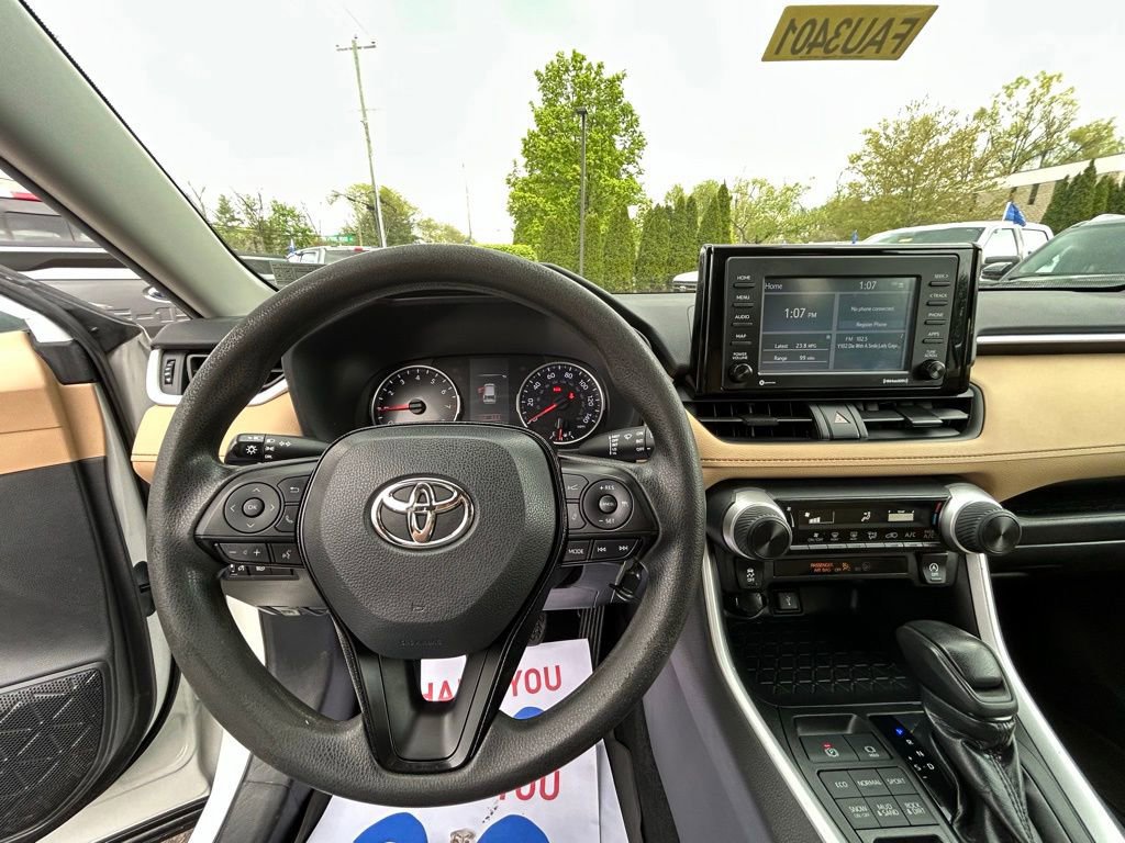 Used 2021 Toyota RAV4 LE AWD/4WD image 21
