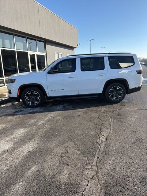 Used 2023 Jeep Wagoneer Series III w/ Preferred Equipment Group image 14