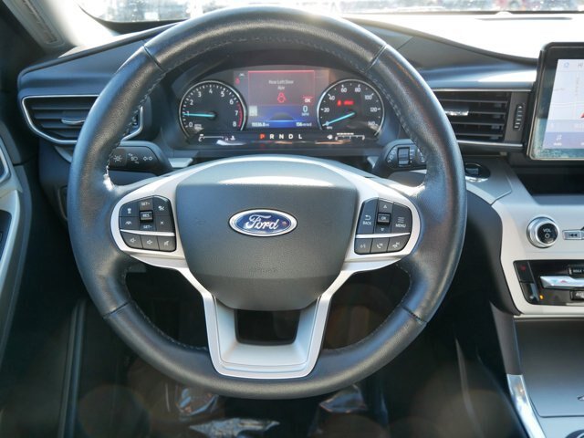 Certified 2022 Ford Explorer XLT w/ Equipment Group 202A AWD/4WD image 18