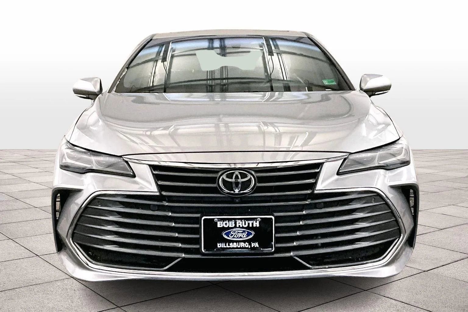 Used 2022 Toyota Avalon Limited w/ Advanced Safety Package image 3