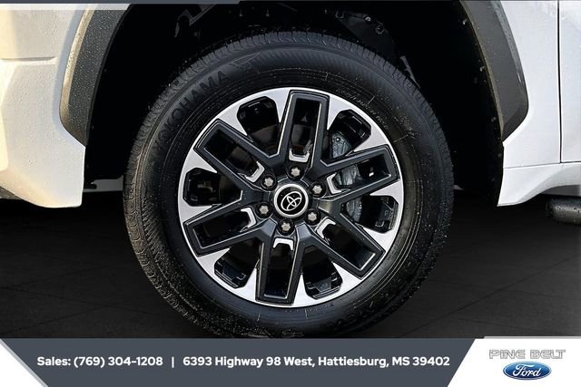 Used 2022 Toyota Tundra Limited image 7