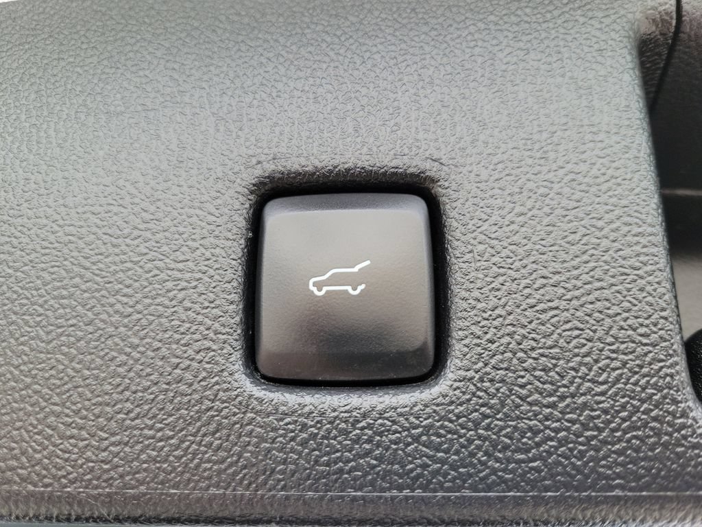 Certified 2022 Ford Escape SEL AWD/4WD image 10