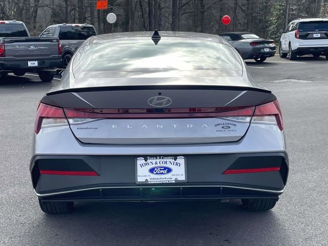 Used 2026 Hyundai Elantra Sport image 4