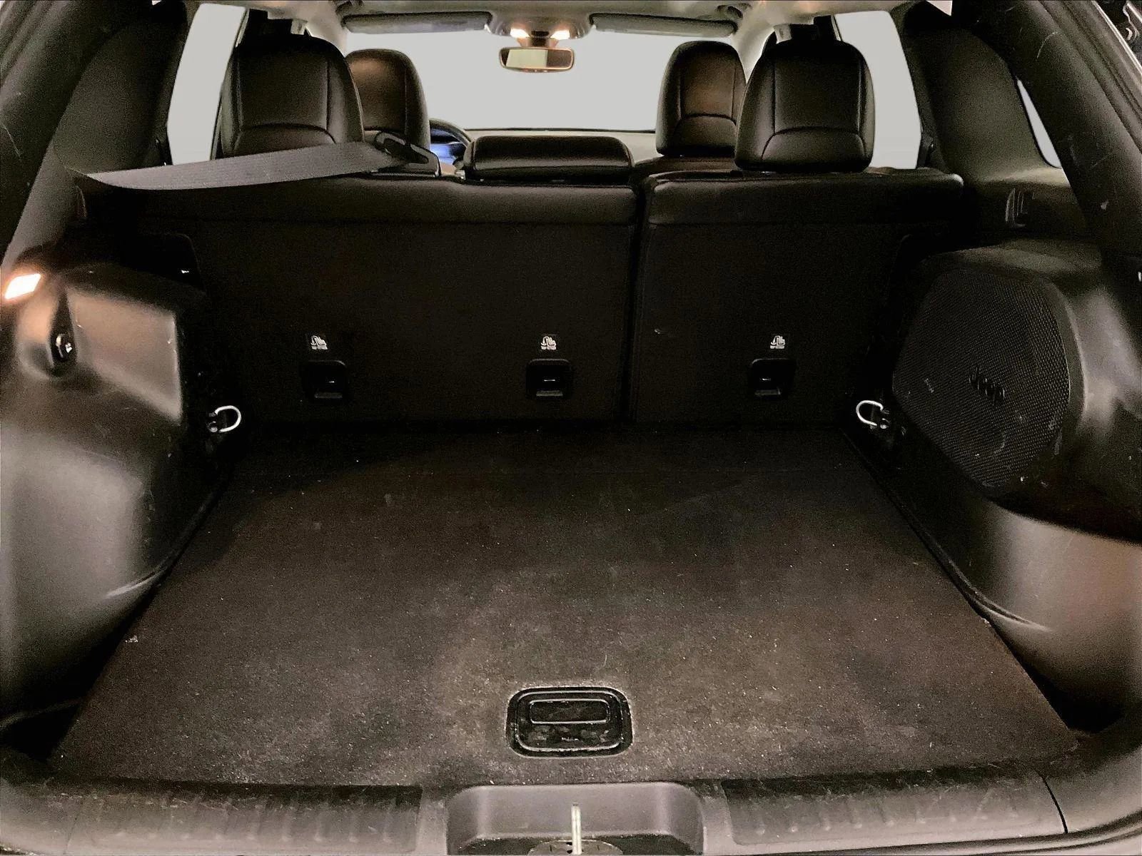 Used 2019 Jeep Cherokee Limited AWD/4WD image 33