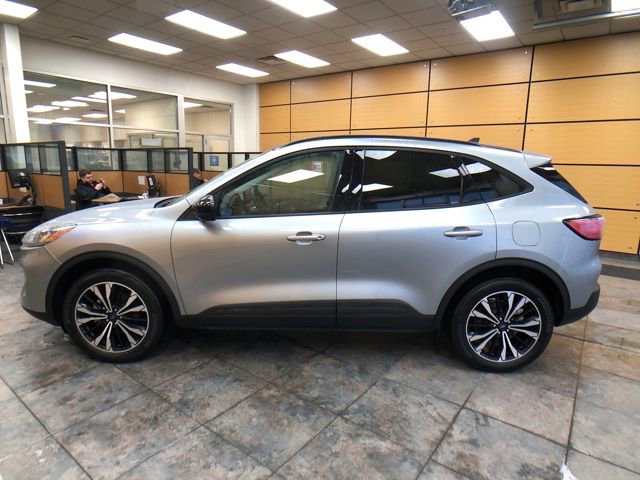 Certified 2022 Ford Escape SEL w/ SEL Stealth AWD Package image 4