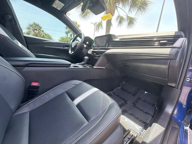 Used 2025 Toyota Camry SE FWD image 24