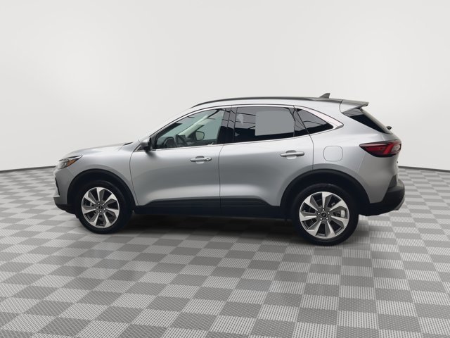 Certified 2024 Ford Escape Platinum image 3