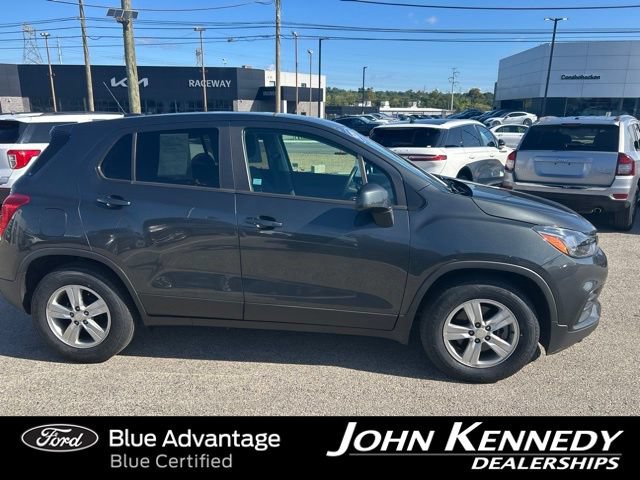 Used 2020 Chevrolet Trax LS w/ Tint and Cruise Package FWD image 5