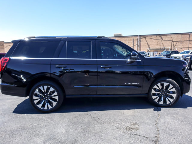 Certified 2025 Ford Expedition Platinum w/ Driver's Package AWD/4WD image 7