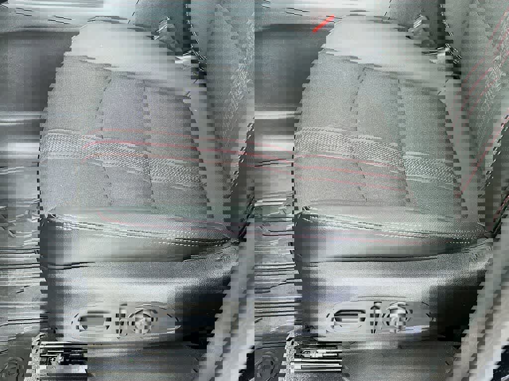 Used 2024 Chevrolet Equinox RS image 29