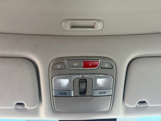 Used 2025 Kia Telluride S FWD image 28
