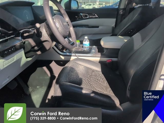 Used 2024 Kia Carnival SX Prestige image 10