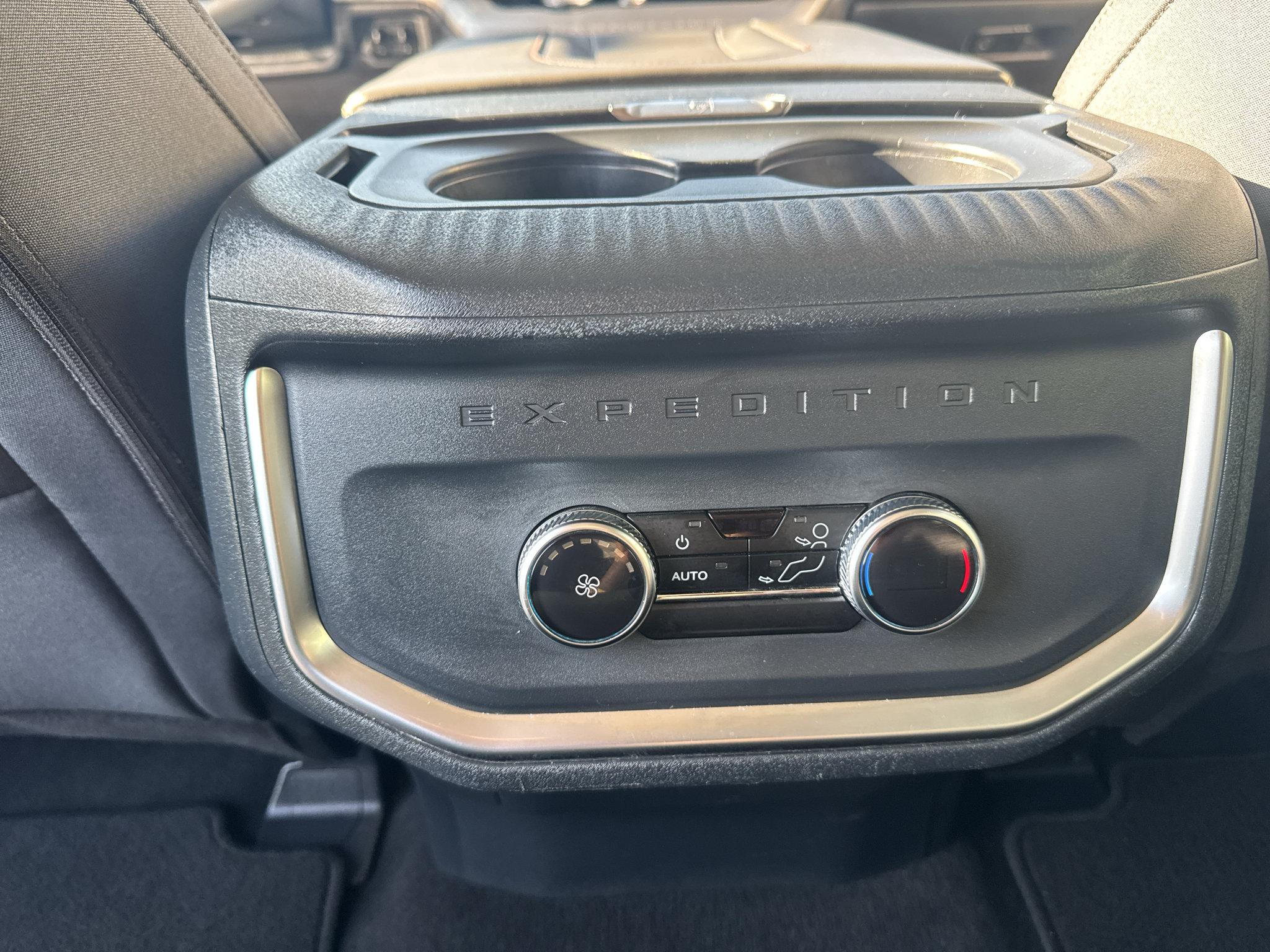 Certified 2025 Ford Expedition Active AWD/4WD image 14