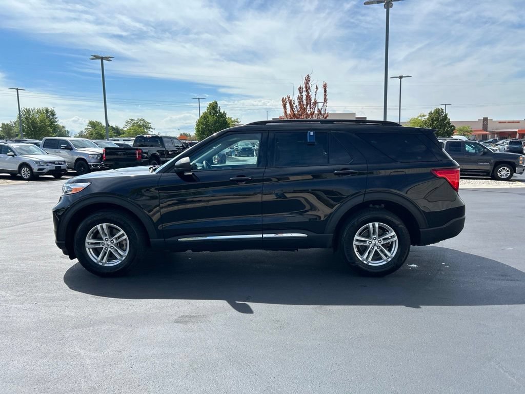 Certified 2023 Ford Explorer XLT w/ Equipment Group 202A AWD/4WD image 10