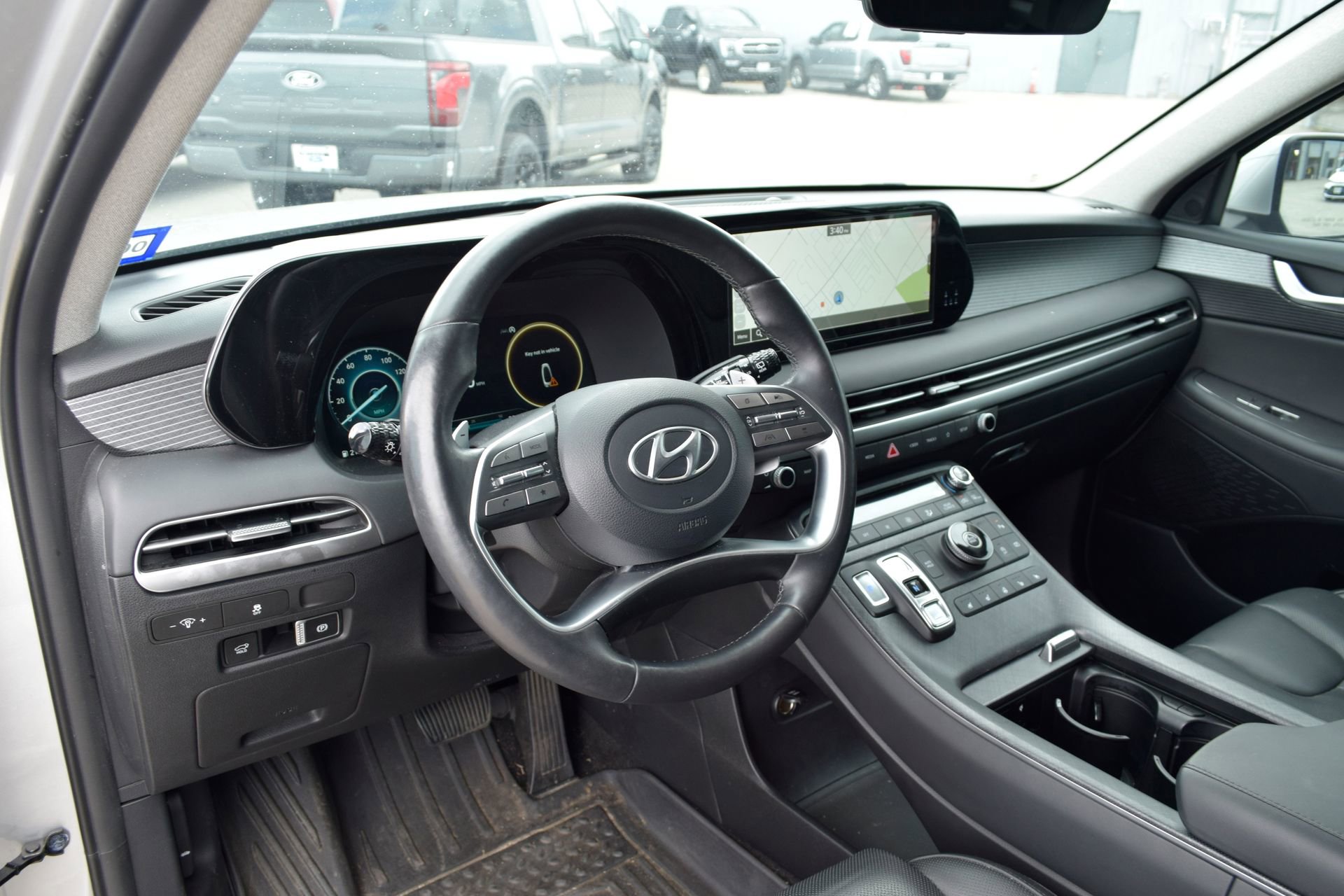 Used 2023 Hyundai Palisade Limited FWD image 17