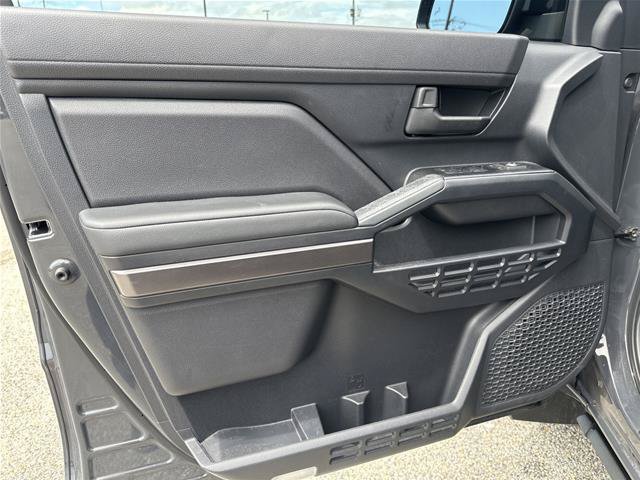 Used 2025 Toyota 4Runner SR5 RWD image 32