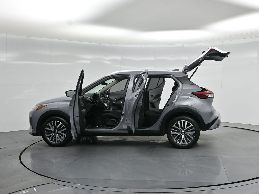 Used 2021 Nissan Kicks SV image 57