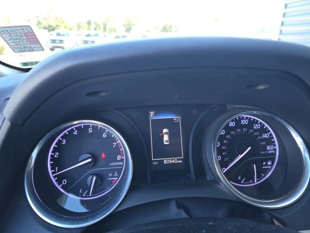 Used 2019 Toyota Camry L image 9