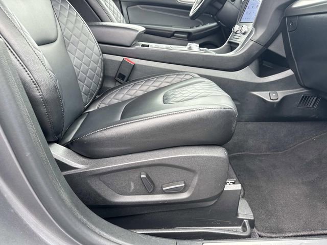 Certified 2024 Ford Edge Titanium image 11