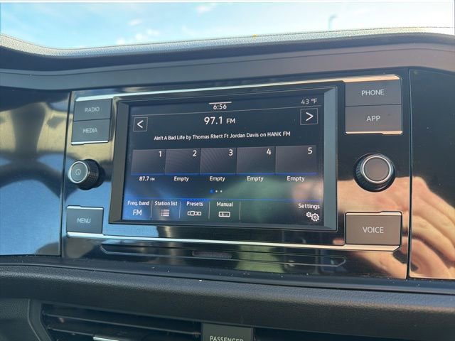 Used 2024 Volkswagen Jetta S image 20