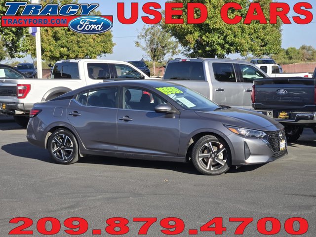Used 2025 Nissan Sentra SV FWD image 1